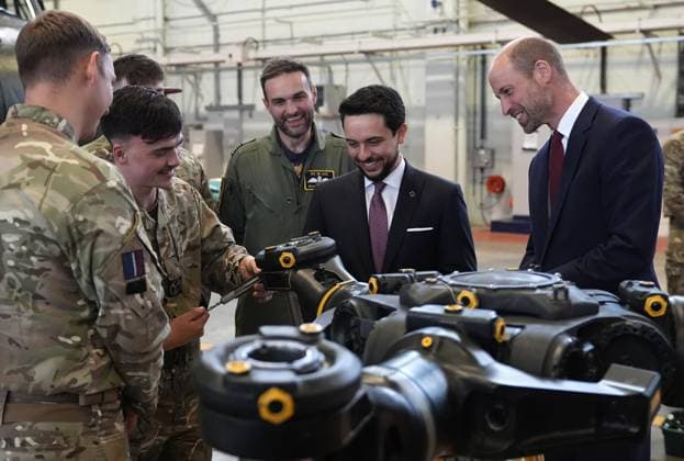 . 15 10 2025. Wallingford, United Kingdom. Prince William and Crown Prince Hussein of Jordan during a visit to RAF Benson in Wallingford, United Kingdom.  xPoolx xi-Imagesx IIM-26304-0014
