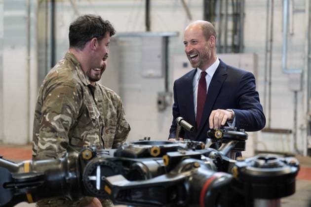 . 15 10 2025. Wallingford, United Kingdom. Prince William and Crown Prince Hussein of Jordan during a visit to RAF Benson in Wallingford, United Kingdom.  xPoolx xi-Imagesx IIM-26304-0022