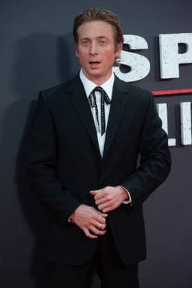London Film Festival 2025 - Springsteen: Deliver Me from Nowhere Arrivals at Royal Festival Hall, Southbank, London Jeremy Allen White attends the Headline Gala of Springsteen: Deliver Me from Nowhere at The 69th BFI London Film Festival at Royal Festival Hall, Southbank, London, England, UK on Wednesday 15 October, 2025., Credit:Justin Ng Avalon UK, England, London, Royal Festival Hall, Southbank  Copyright: xJustinxNgx xAvalonx 1045764378