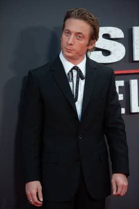 London Film Festival 2025 - Springsteen: Deliver Me from Nowhere Arrivals at Royal Festival Hall, Southbank, London Jeremy Allen White attends the Headline Gala of Springsteen: Deliver Me from Nowhere at The 69th BFI London Film Festival at Royal Festival Hall, Southbank, London, England, UK on Wednesday 15 October, 2025., Credit:Justin Ng Avalon UK, England, London, Royal Festival Hall, Southbank  Copyright: xJustinxNgx xAvalonx 1045764384