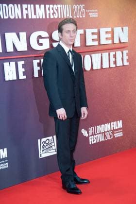 London Film Festival 2025 - Springsteen: Deliver Me from Nowhere Arrivals at Royal Festival Hall, Southbank, London Jeremy Allen White attends the Headline Gala of Springsteen: Deliver Me from Nowhere at The 69th BFI London Film Festival at Royal Festival Hall, Southbank, London, England, UK on Wednesday 15 October, 2025., Credit:Justin Ng Avalon UK, England, London, Royal Festival Hall, Southbank  Copyright: xJustinxNgx xAvalonx 1045764428