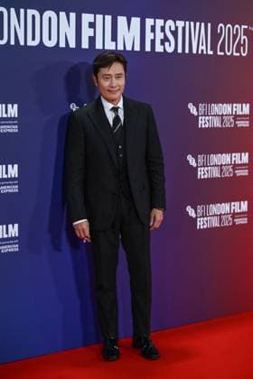 NO OTHER CHOICE Gala at 69th BFI London Film Festival LONDON, UNITED KINGDOM - OCTOBER 15: Lee Byung-hun attends the UK premiere of NO OTHER CHOICE during the 69th BFI London Film Festival at the Royal Festival Hall in London, United Kingdom on October 15, 2025. Rasid Necati Aslim Anadolu Greater London United Kingdom. Editorial use only. Please get in touch for any other usage.  Copyright: x2025xAnadoluxRasidxNecatixAslimx