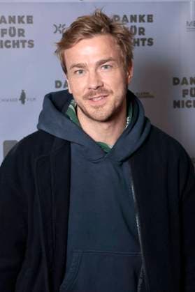 Albrecht Schuch at the premiere of the film Danke für nichts at the Filmtheater Colosseum Berlin, 15 10 2025 Foto:xS.xGabschx xFuturexImagex danke_5037
