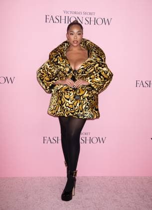 Pink carpet arrivals for the Victoria s Secret 2025 Fashion Show Featuring: Jordyn Woods Where: Brooklyn, New York, United States When: 15 Oct 2025 Credit: Janet Mayer INSTARimages.com EDITORIAL USE ONLY. NOT FOR USE BY NEWSPAPERS BASED IN THE UK. Copyright: xx instar55181262