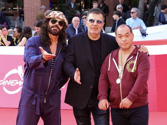 Rome Cinema Fest 2025, Day 2 - Red carpet for the film Bombolo - Core de Roma. Pictured: Stefano Calvagna with Bombolo lookalikes and Tomas Milian.  Copyright: xMarcoxProvvisionatox xipa-agency.netx xDxAvanzo Provvisionatox IPA_Agency_IPA66659785