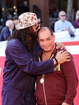 Rome Cinema Fest 2025, Day 2 - Red carpet for the film Bombolo - Core de Roma. Pictured: Bombolo lookalikes and Tomas Milian.  Copyright: xMarcoxProvvisionatox xipa-agency.netx xDxAvanzo Provvisionatox IPA_Agency_IPA66659792