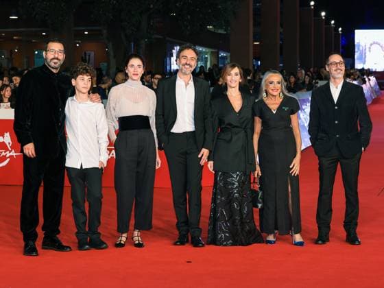 Rome Cinema Fest 2025, day 2, Red Carpet of the film Per Te In the photo: Edoardo Leo, Javier Francesco Leoni, Mattia Piccoii, mother of the Piccoli family, Teresa Saponangelo, brother Piccoli, Alessandro Aronadio,  Copyright: xMarcoxProvvisionatox xipa-agency.netx xDxAvanzo Provvisionatox IPA_Agency_IPA66663457