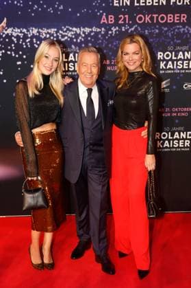 World premiere of the concert film 50 JAHRE ROLAND KAISER EIN LEBEN FÜR DIE MUSIK Münster, 16 10 2025 Annalena Keiler , Roland Kaiser and Saskia Leppin at the world premiere of the Roland Kaiser movie 50 Jahre Roland Kaiser Ein Leben für die Musik at Cineplex Kino Münster Nordrhein Westfalen Germany Copyright: xMatthiasxGränzdörferx
