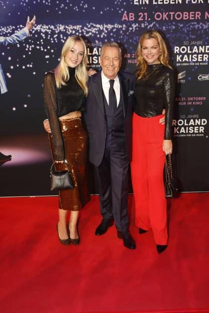 World premiere of the concert film 50 JAHRE ROLAND KAISER EIN LEBEN FÜR DIE MUSIK Münster, 16 10 2025 Annalena Keiler , Roland Kaiser and Saskia Leppin at the world premiere of the Roland Kaiser movie 50 Jahre Roland Kaiser Ein Leben für die Musik at Cineplex Kino Münster Nordrhein Westfalen Germany Copyright: xMatthiasxGränzdörferx