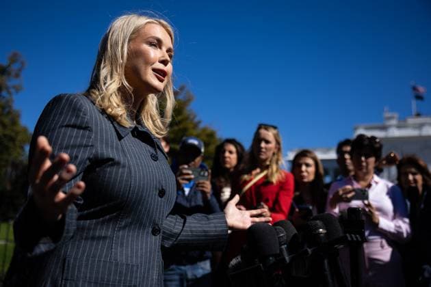 White House White House Press Secretary Karoline Leavitt speaks with reporters outside the White House Oct. 16, 2025. Photo by Francis Chung Pool ABACAPRESS.COM Washington District of Columbia United States  Copyright: xPool ABACAx