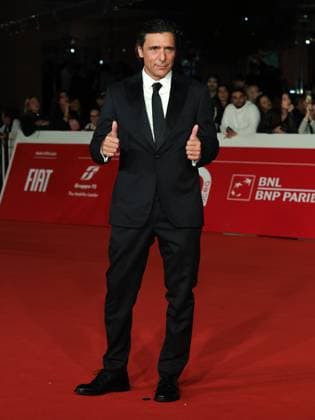 Rome: Rome Cinema Fest 2025, evening 2 - Red carpet screening of Breve Storia d amore. Pictured: Adriano Giannini Rome  - ZUMAp169 20251016_zea_p169_1281 Copyright: xMarcoxProvvisionatox