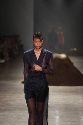 Leandro Castro s fashion show at SPFW No. 60 in Sao Paulo Sao Paulo (SP), 10 16 2025 - Fashion Fashion Show King Boy Leandro Castro fashion show at Sao Paulo Fashion Week - SPFW N60, at Pacubra in Ibirapuera Park in Sao Paulo, this Thursday, October 16, 2025. (Foto: Fabricio Bomjardim Thenews2 imago images) Leandro Castro s fashion show at SPFW No. 60 in Sao Paulo  Copyright: xFABRICIOxBOMJARDIMx