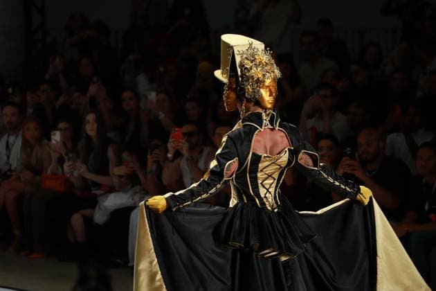 dario mittmann fashion show at spfw n60 in sao paulo Sao Paulo (SP), 10 16 2025 - fashion show Dario Mittmann Dario Mittmann fashion show at Sao Paulo Fashion Week - SPFW N60, at Pacubra in Ibirapuera Park in Sao Paulo, this Thursday, October 16, 2025. (Foto: Fabricio Bomjardim Thenews2 imago images) dario mittmann fashion show at spfw n60 in sao paulo  Copyright: xFABRICIOxBOMJARDIMx