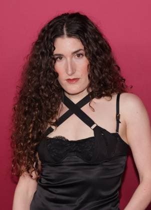 LOS ANGELES, CA - OCTOBER 16: Kate Berlant at the world premiere of Hulu s ˜All s Fair™ at the DGA theatre in Los Angeles, California on October 16, 2025. Copyright: xCrashx xMediaPunchx