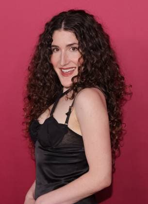 LOS ANGELES, CA - OCTOBER 16: Kate Berlant at the world premiere of Hulu s ˜All s Fair™ at the DGA theatre in Los Angeles, California on October 16, 2025. Copyright: xCrashx xMediaPunchx