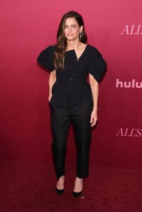 LOS ANGELES, CA - OCTOBER 16: Amanda Peet at the world premiere of Hulu s ˜All s Fair™ at the DGA theatre in Los Angeles, California on October 16, 2025. Copyright: xCrashx xMediaPunchx