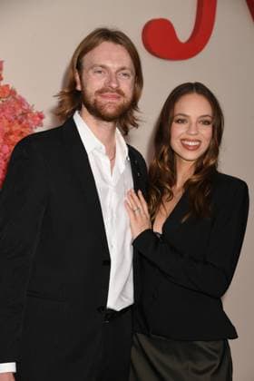LOS ANGELES, CA - OCTOBER 16: Finneas O Connell and Claudia Sulewski at the Netflix Premiere of Nobody Wants This at The Egyptian Theatre on October 16, 2025 in Los Angeles, California. Copyright: xJeffreyxMayerx