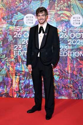 20th Edition of Rome Film Fest Red Carpet of the movie -Squali- Auditorium Conciliazione - Rome, Italy Lorenzo Zurzolo 20th Edition of Rome Film Fest Red Carpet of the movie -Squali- Auditorium Conciliazione - Rome, Italy 16th October 2025  Copyright: xMAXxMONTINGELLI SGPx