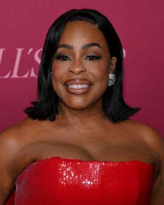 October 16, 2025, West Hollywood, California, USA: Emmy Award-winning actress, producer, and director NIECY NASH-BETTS attends the World Premiere Of Hulu s All s Fair West Hollywood USA - ZUMAb173 20251016_aap_b173_006 Copyright: xBillyxBennightx