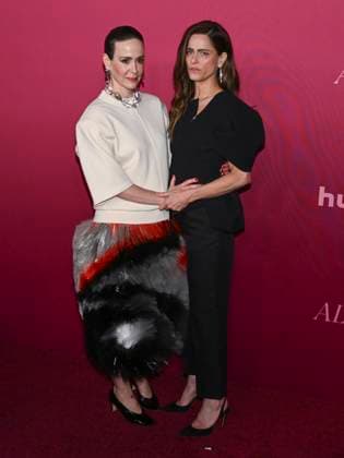 October 16, 2025, West Hollywood, California, USA: Emmy and Golden Globe-winning American actress SARAH PAULSON and American actress, writer, and producer AMANDA PEET attends. the World Premiere Of Hulu s All s Fair West Hollywood USA - ZUMAb173 20251016_aap_b173_033 Copyright: xBillyxBennightx