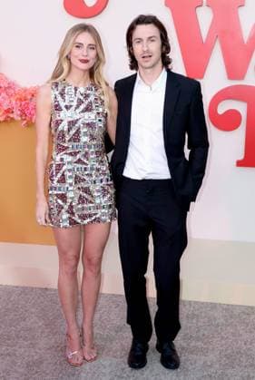 Nobody Wants This Season 2 Premiere Event, Los Angeles, California, USA - 16 Oct 2025 Justine Lupe and Tyson Mason at the premiere of Netflix s Nobody Wants This Season 2 held at the Egyptian Theatre in Hollywood, USA on October 16, 2025., Credit:Lumeimages.com Avalon USA, California, Los Angeles, Hollywood, CA, USA Copyright: xLumeimages.comx xAvalonx 1046068033