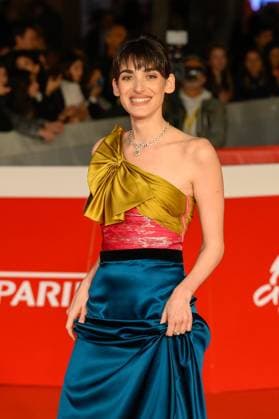 News - Rome Film Festival 2025 Pilar Fogliati attends the red carpet of the movie Breve Storia d™Amore  during the 20th Rome Film Fest at Auditorium Parco della Musica on October 16, 2025 in Rome, Italy. Rome Auditorium Parco della Musica Italy Copyright: xFabrizioxCorradettix xLiveMediax LPN_2081386
