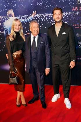 Roland Kaiser with daughter Annalena Keiler and son Jan Kaiser at the premiere of the documentary 50 Years of Roland Kaiser A Life for Music at Cineplex Münster Münster, 16 10 2025 Foto:xT.xSchröerx xFuturexImagex kaiser_5012