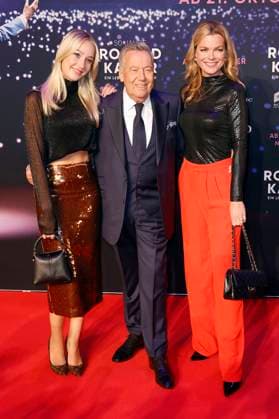 Annalena Keiler, Roland Kaiser and Saskia Leppin at the premiere of the documentary 50 Years of Roland Kaiser A Life for Music at Cineplex Münster Münster, 16 10 2025 Foto:xT.xSchröerx xFuturexImagex kaiser_5019