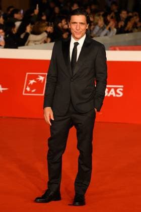News - Rome Film Festival 2025 Adriano Giannini attends the red carpet of the movie Breve Storia d™Amore  during the 20th Rome Film Fest at Auditorium Parco della Musica on October 16, 2025 in Rome, Italy. Rome Auditorium Parco della Musica Italy Copyright: xFabrizioxCorradettix xLiveMediax LPN_2081423