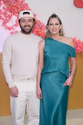 Nobody Wants This Season 2 Premiere - Los Angeles, USA LOS ANGELES, USA. October 16, 2025: Erin Foster & Simon Tikhman at the season 2 premiere for Nobody Wants This at the Egyptian Theatre. Los Angeles CA USA  Copyright: xPaulxSmith Featureflashx