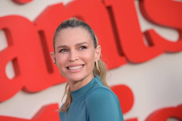 Nobody Wants This Season 2 Premiere - Los Angeles, USA LOS ANGELES, USA. October 16, 2025: Sara Foster at the season 2 premiere for Nobody Wants This at the Egyptian Theatre. Los Angeles CA USA  Copyright: xPaulxSmith Featureflashx