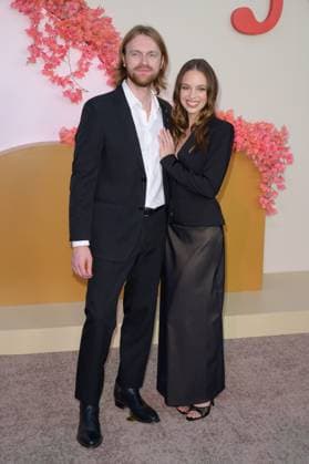 Nobody Wants This Season 2 Premiere - Los Angeles, USA LOS ANGELES, USA. October 16, 2025: Finneas O Connell & Claudia Sulewski at the season 2 premiere for Nobody Wants This at the Egyptian Theatre. Los Angeles CA USA  Copyright: xPaulxSmith Featureflashx