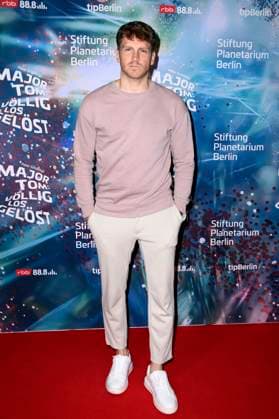 Jacob Gunkel at the world premiere of the 360° fulldome show by Peter Schillings Major Tom completely detached at the Zeiss Großplanetarium Berlin, 16 10 2025 Foto:xN.xKubelkax xFuturexImagex tom_5021