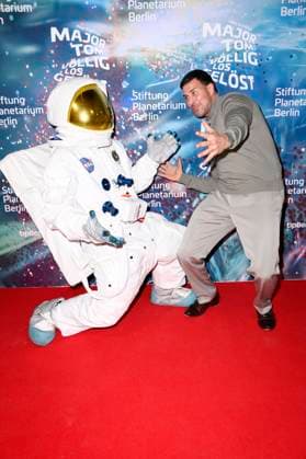 Leonard Freier at the world premiere of the 360° fulldome show by Peter Schillings Major Tom completely detached at the Zeiss Großplanetarium Berlin, 16 10 2025 Foto:xN.xKubelkax xFuturexImagex tom_5033