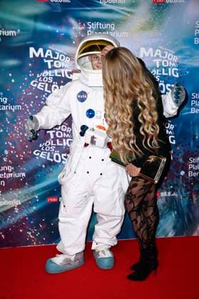 Jenny Elvers at the world premiere of the 360° fulldome show by Peter Schillings Major Tom completely detached at the Zeiss Großplanetarium Berlin, 16 10 2025 Foto:xN.xKubelkax xFuturexImagex tom_5047