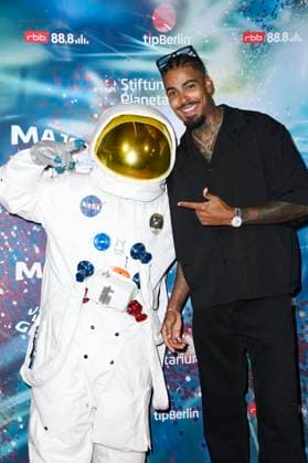 Germain Wolf at the world premiere of the 360° fulldome show by Peter Schillings Major Tom completely detached at the Zeiss Großplanetarium Berlin, 16 10 2025 Foto:xN.xKubelkax xFuturexImagex tom_5062