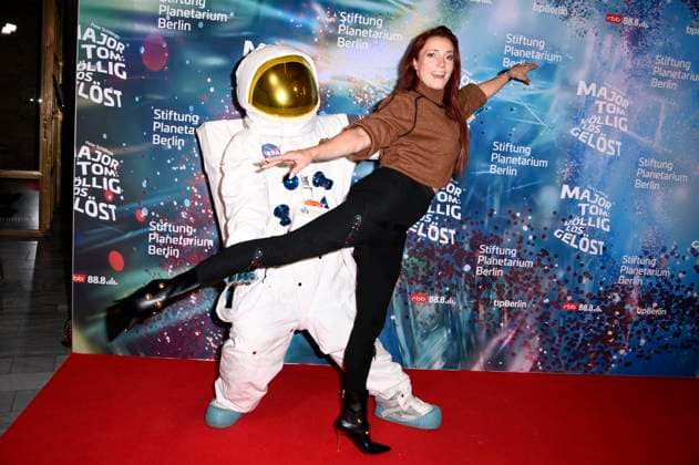 Kerstin Merlin at the world premiere of the 360° fulldome show by Peter Schillings Major Tom completely detached at the Zeiss Großplanetarium Berlin, 16 10 2025 Foto:xN.xKubelkax xFuturexImagex tom_5080
