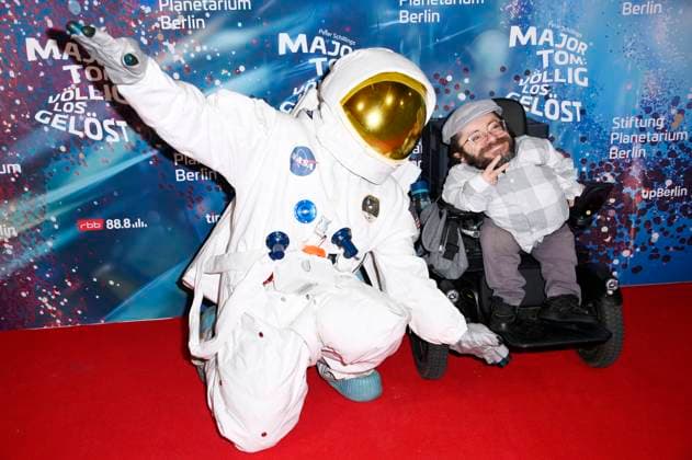Raul Aguayo Krauthausen at the world premiere of the 360° fulldome show by Peter Schillings Major Tom completely detached at the Zeiss Großplanetarium Berlin, 16 10 2025 Foto:xN.xKubelkax xFuturexImagex tom_5106