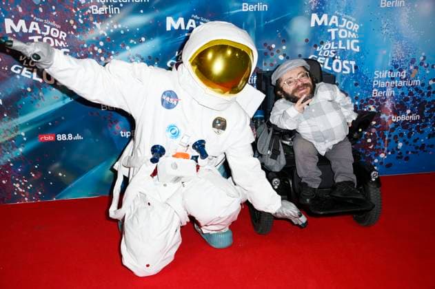 Raul Aguayo Krauthausen at the world premiere of the 360° fulldome show by Peter Schillings Major Tom completely detached at the Zeiss Großplanetarium Berlin, 16 10 2025 Foto:xN.xKubelkax xFuturexImagex tom_5110