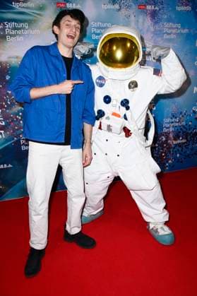 Julian Janssen at the world premiere of the 360° fulldome show by Peter Schillings Major Tom completely detached at the Zeiss Großplanetarium Berlin, 16 10 2025 Foto:xN.xKubelkax xFuturexImagex tom_5113