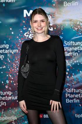 Eva Bloss at the world premiere of the 360° fulldome show by Peter Schillings Major Tom completely detached at the Zeiss Großplanetarium Berlin, 16 10 2025 Foto:xN.xKubelkax xFuturexImagex tom_5096