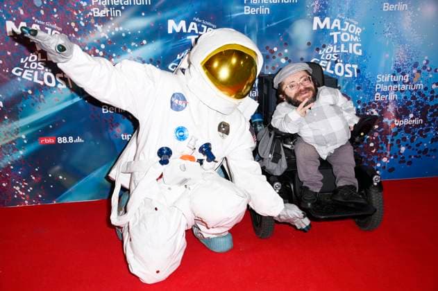 Raul Aguayo Krauthausen at the world premiere of the 360° fulldome show by Peter Schillings Major Tom completely detached at the Zeiss Großplanetarium Berlin, 16 10 2025 Foto:xN.xKubelkax xFuturexImagex tom_5109