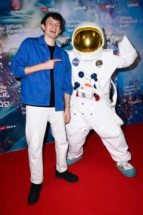 Julian Janssen at the world premiere of the 360° fulldome show by Peter Schillings Major Tom completely detached at the Zeiss Großplanetarium Berlin, 16 10 2025 Foto:xN.xKubelkax xFuturexImagex tom_5112