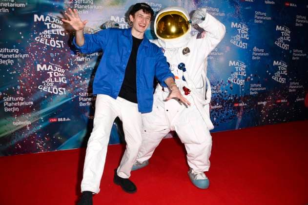 Julian Janssen at the world premiere of the 360° fulldome show by Peter Schillings Major Tom completely detached at the Zeiss Großplanetarium Berlin, 16 10 2025 Foto:xN.xKubelkax xFuturexImagex tom_5117
