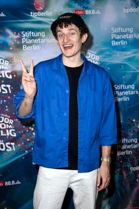 Julian Janssen at the world premiere of the 360° fulldome show by Peter Schillings Major Tom completely detached at the Zeiss Großplanetarium Berlin, 16 10 2025 Foto:xN.xKubelkax xFuturexImagex tom_5120