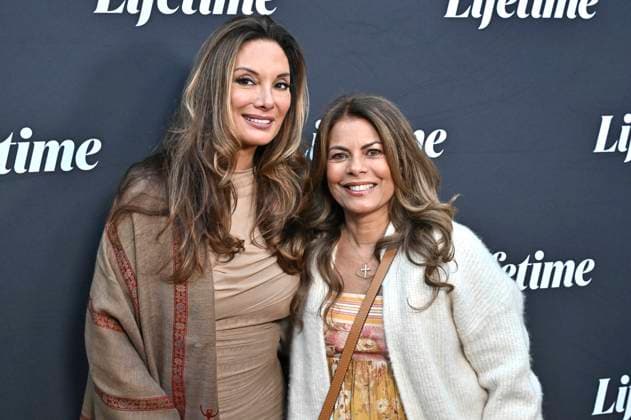 Alex Meneses and Lisa Vidal at the premiere of the Lifetime movie Taken at a Truck Stop A Black Girl Missing at the Garland Theatre Los Angeles, 16 10 2025 Foto:xD.xStarbuckx xFuturexImagex taken_5006