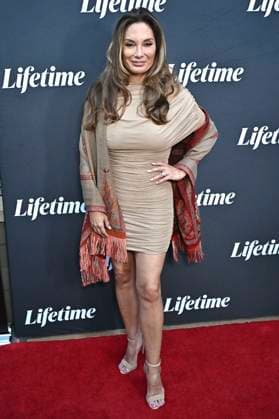 Alex Meneses at the premiere of the Lifetime movie Taken at a Truck Stop A Black Girl Missing at the Garland Theatre Los Angeles, 16 10 2025 Foto:xD.xStarbuckx xFuturexImagex taken_5007