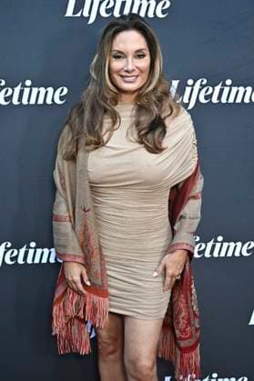 Alex Meneses at the premiere of the Lifetime movie Taken at a Truck Stop A Black Girl Missing at the Garland Theatre Los Angeles, 16 10 2025 Foto:xD.xStarbuckx xFuturexImagex taken_5008