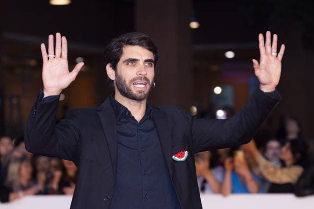 20th Rome Film Festival 2025 - Sandokan red carpet ROME, ITALY - OCTOBER 17: Marco Rossetti, wearing a watermelon broche, attends the Sandokan red carpet during the 20th Rome Film Festival at Auditorium Parco Della Musica in Rome, Italy on October 17, 2025. Primo Barol Anadolu Rome World. Editorial use only. Please get in touch for any other usage.  Copyright: x2025xAnadoluxPrimoxBarolx