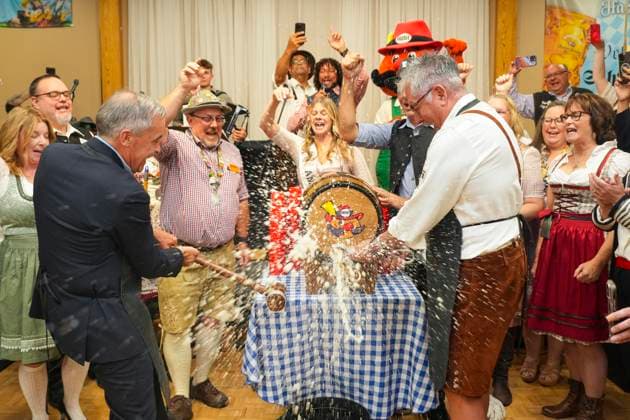 October 17, 2025, Breslau, On, Canada: Prime Minister Mark Carney taps a keg at an Oktoberfest event at the Schwaben Club in Breslau, Ont., on Friday, Oct. 17, 2025. Breslau Canada  - ZUMAc35_ 20251017_zaf_c35_039 Copyright: xChrisxYoungx